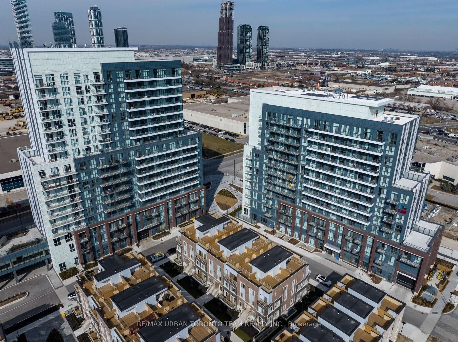 60 Honeycrisp Crescent, Unit 207 - Image 1