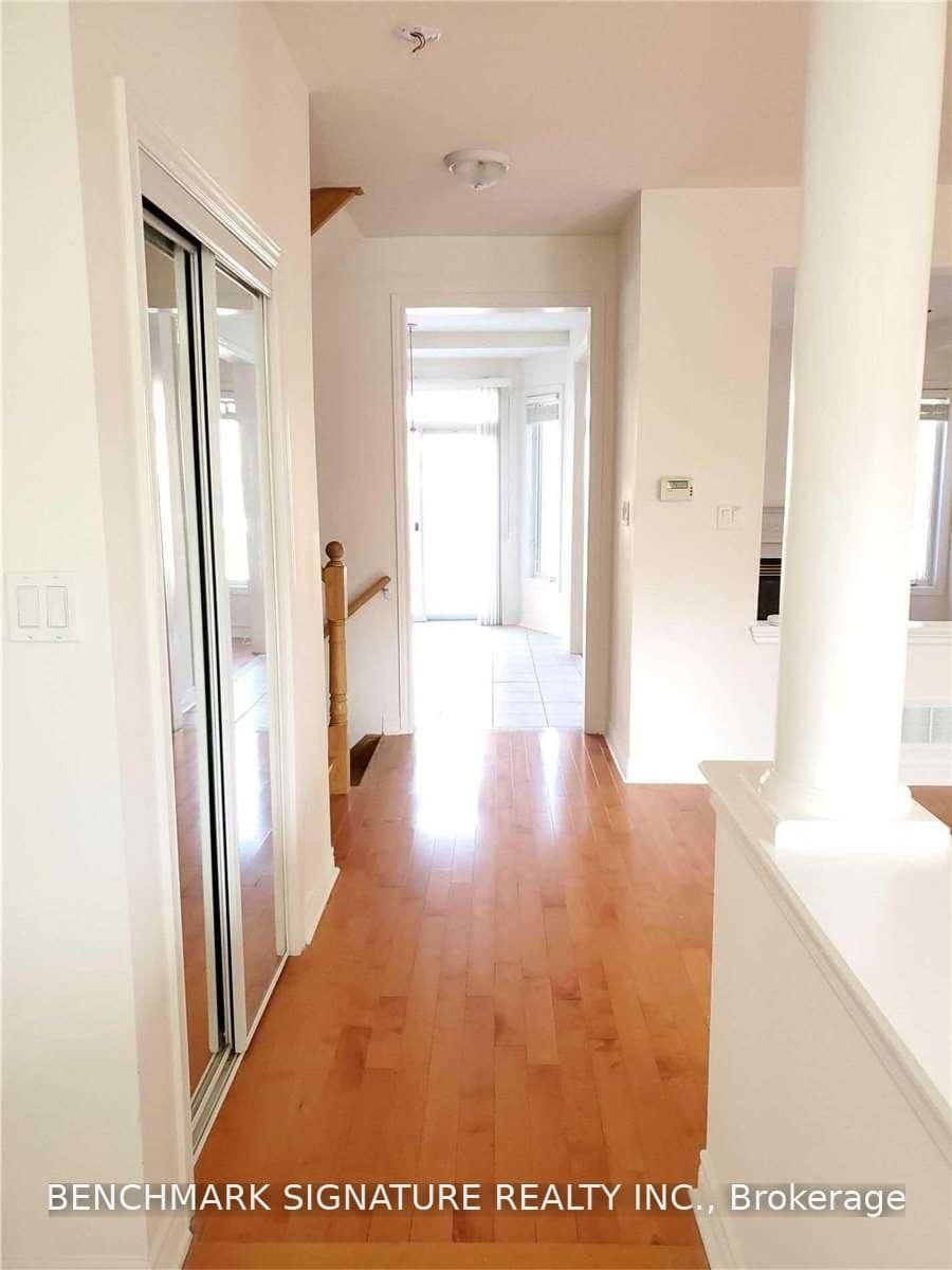 267 Hammersly Boulevard - Image 4