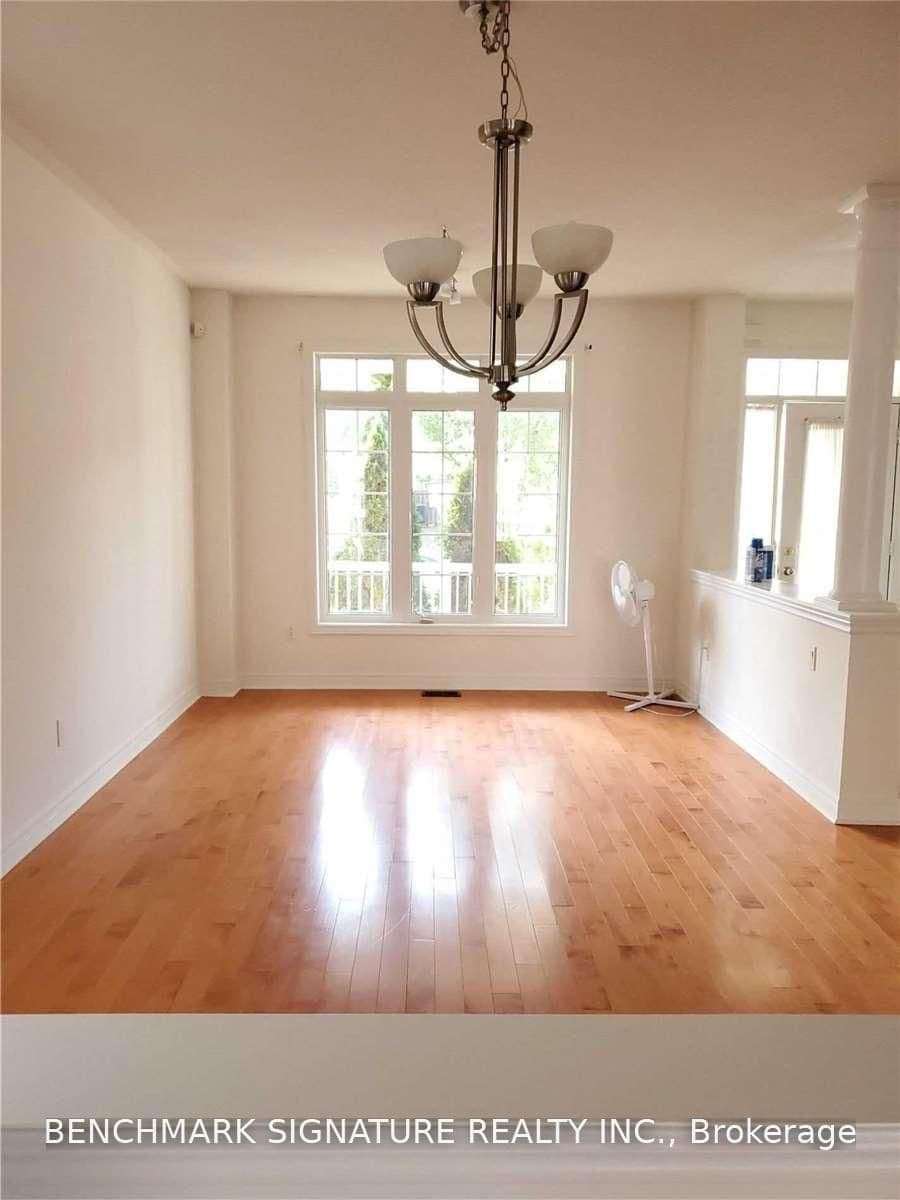 267 Hammersly Boulevard - Image 6