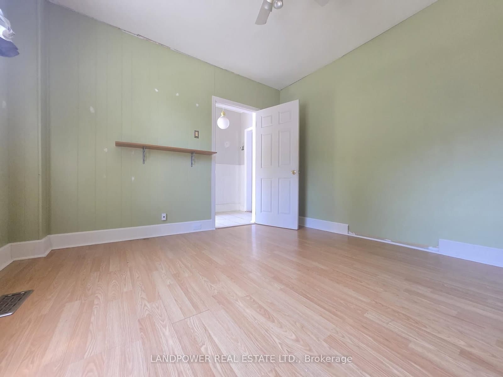 451 Ontario Street, Unit Main Floor - Image 4