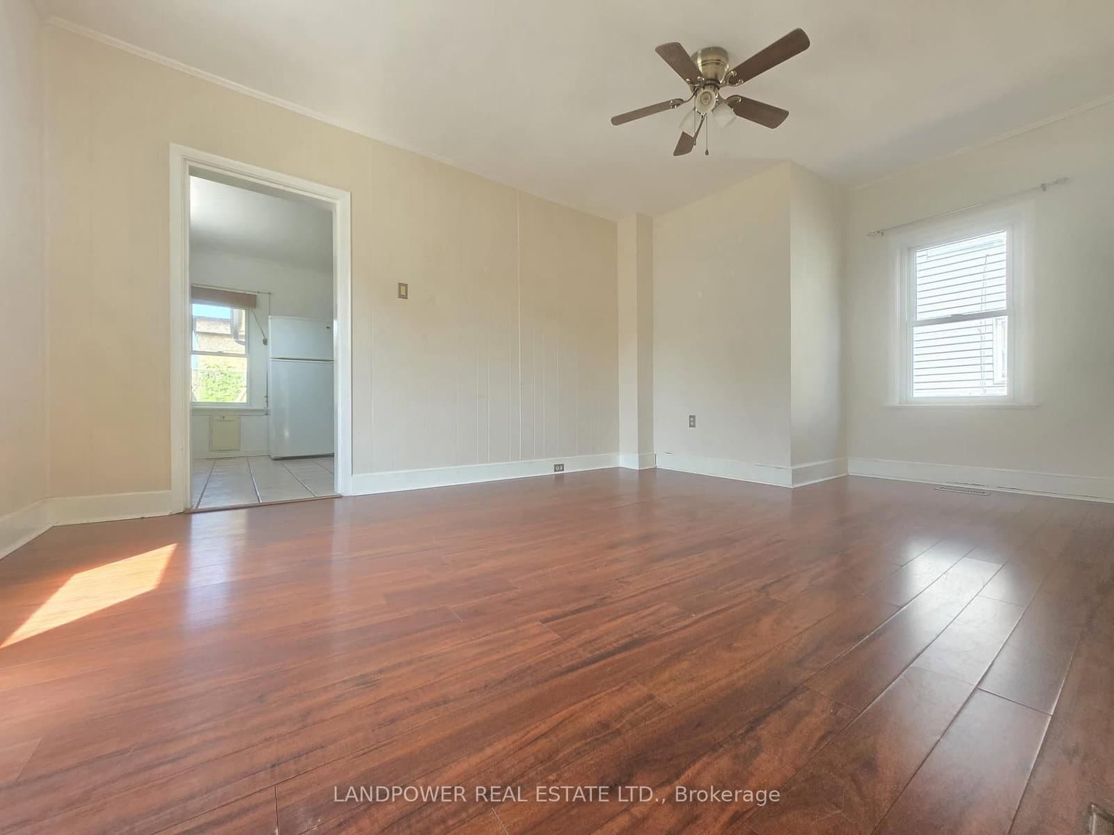 451 Ontario Street, Unit Main Floor - Image 5