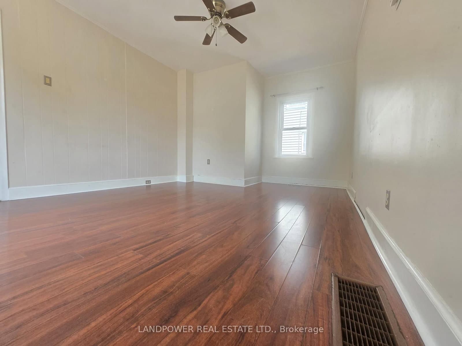 451 Ontario Street, Unit Main Floor - Image 6