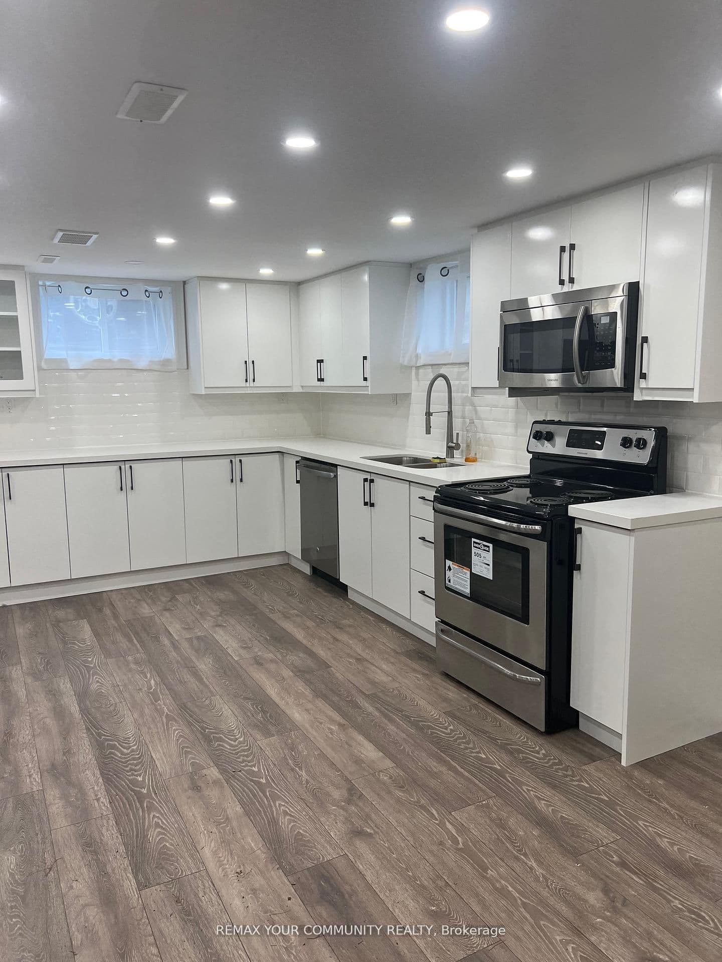 23 Irwin Avenue - Image 1
