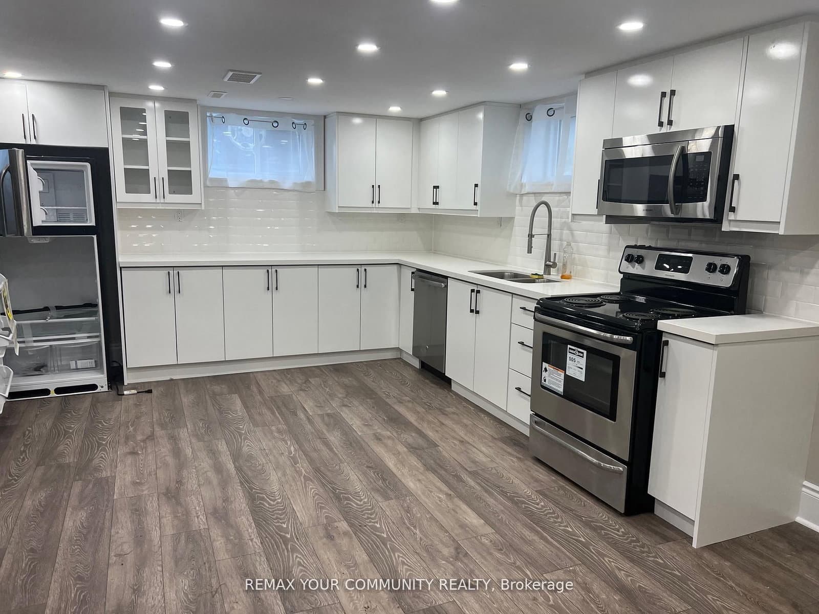 23 Irwin Avenue - Image 2