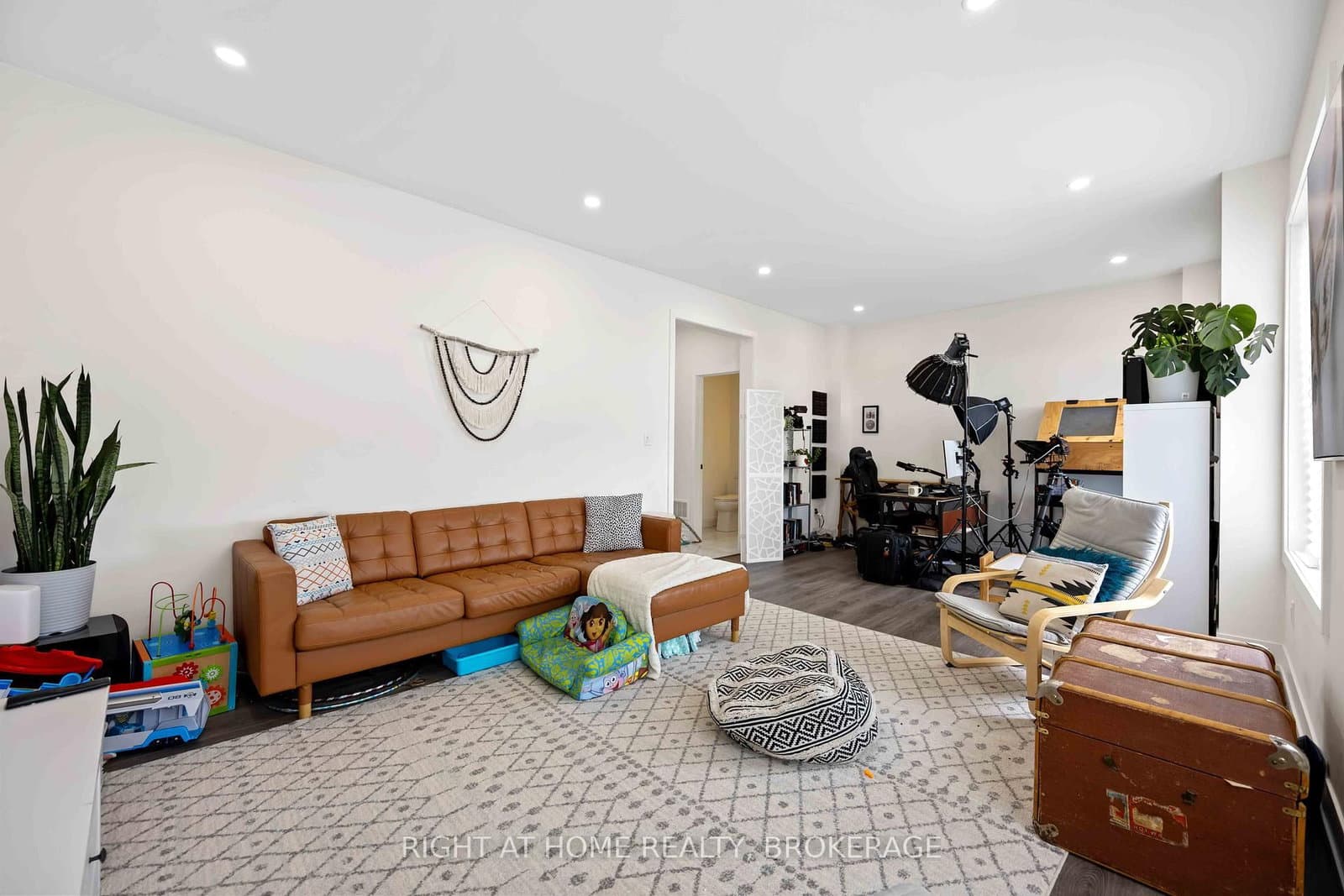 11707 Tenth Line, Unit Upper - Image 6