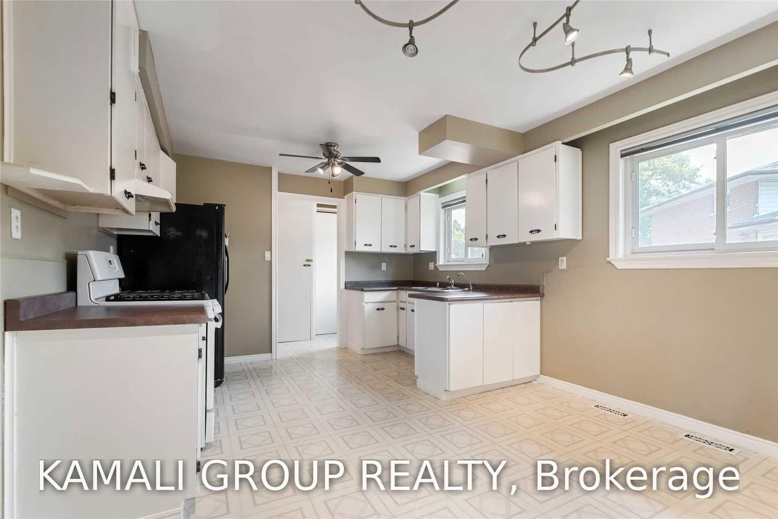 15 Walter Avenue, Unit MAIN - Image 3