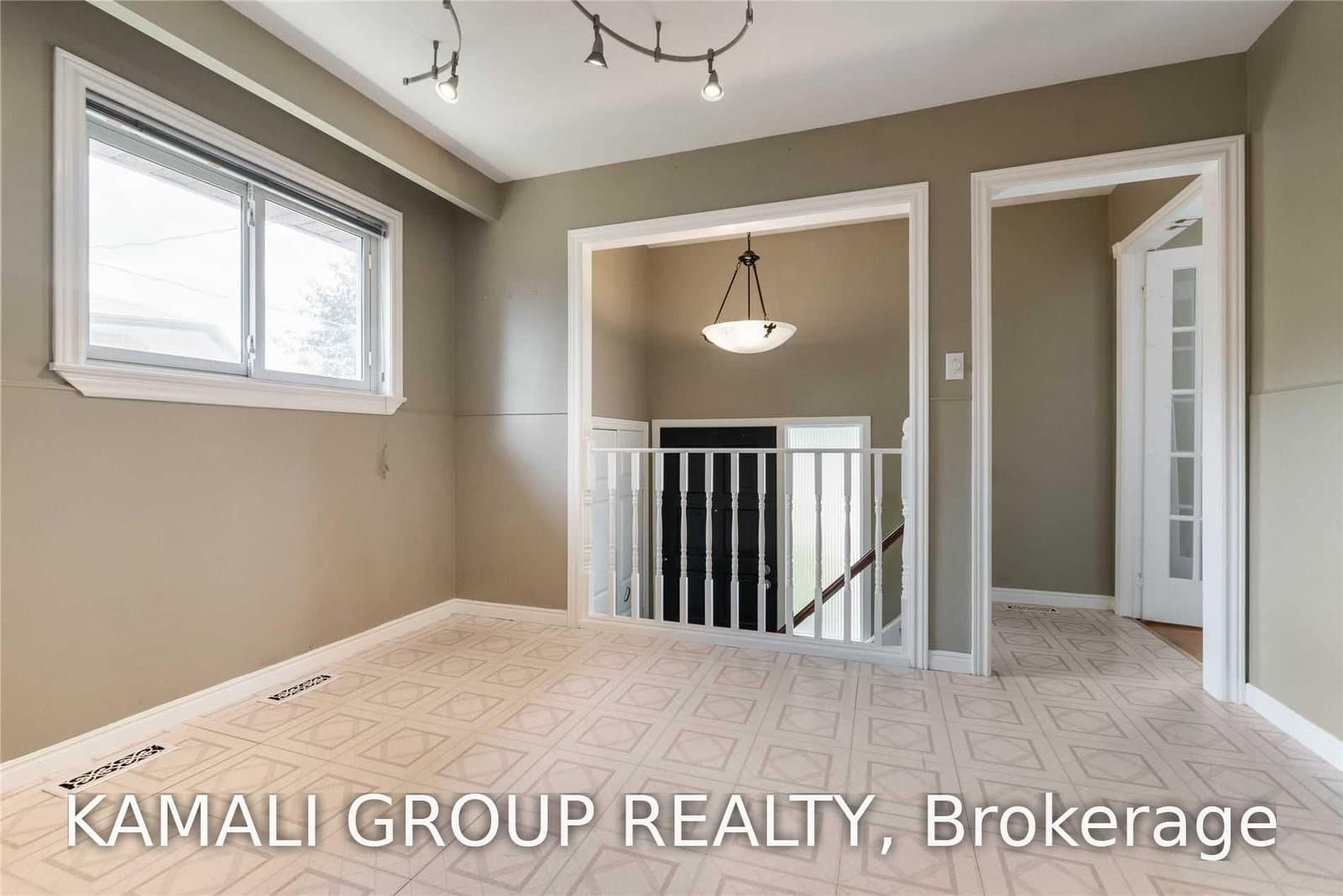 15 Walter Avenue, Unit MAIN - Image 4