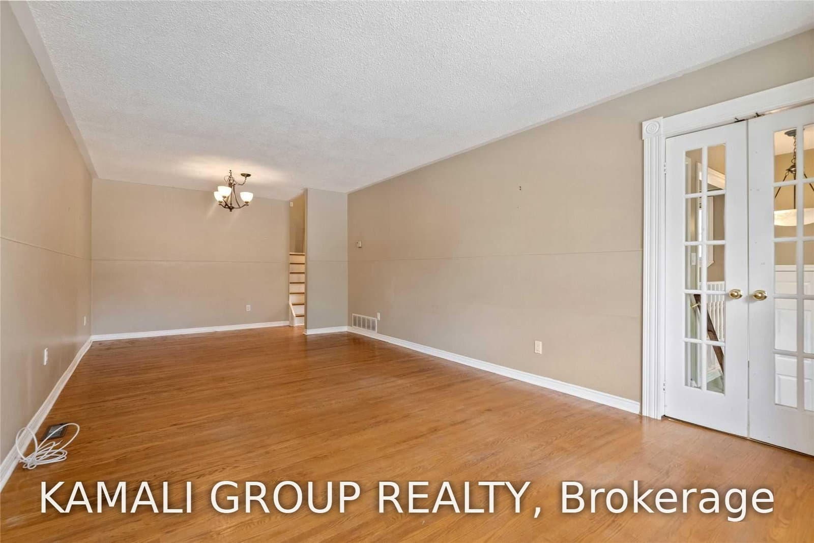 15 Walter Avenue, Unit MAIN - Image 6