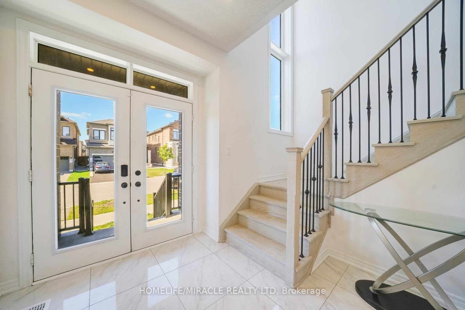 194 Boundary Boulevard - Image 3