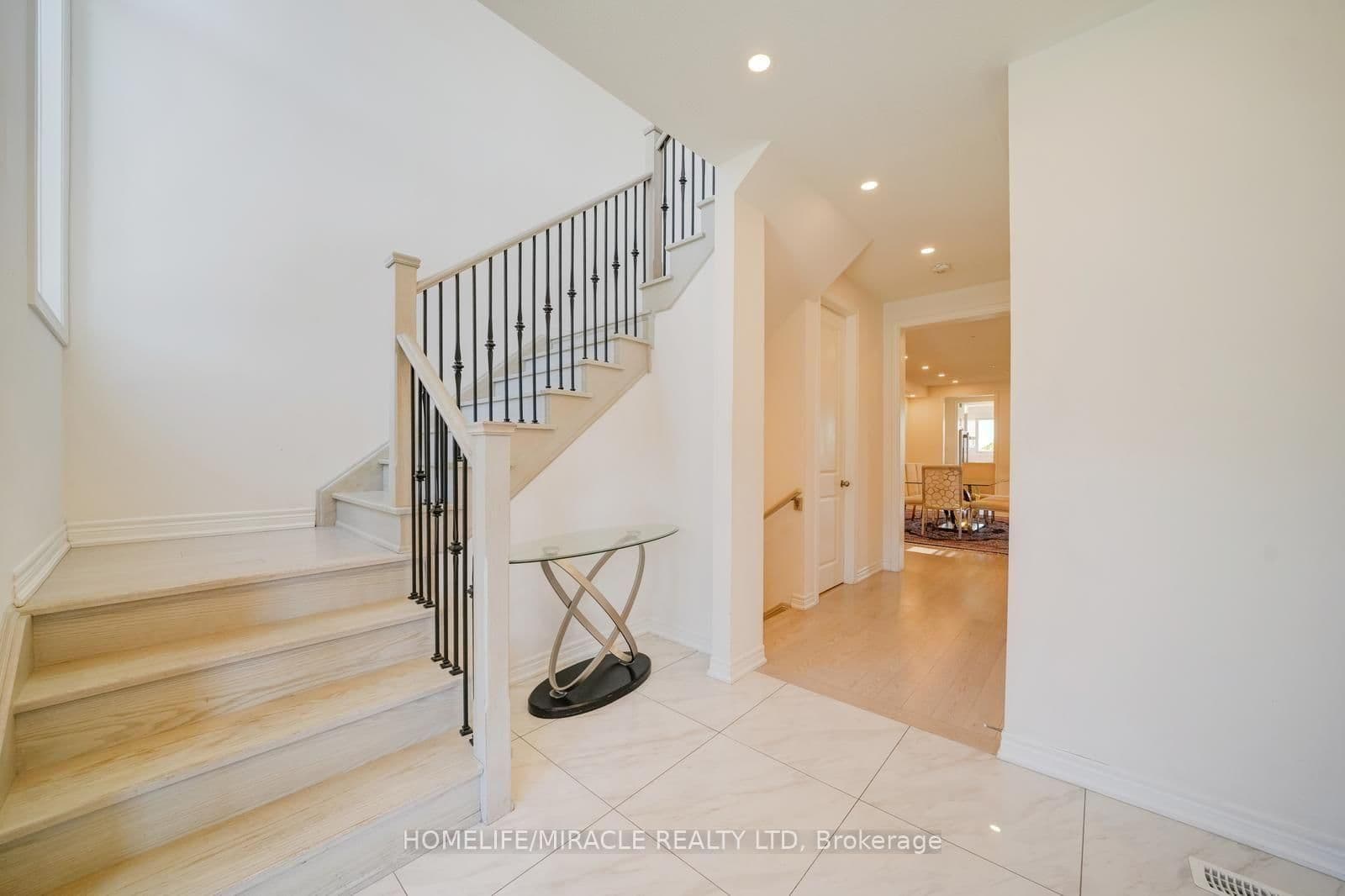 194 Boundary Boulevard - Image 5