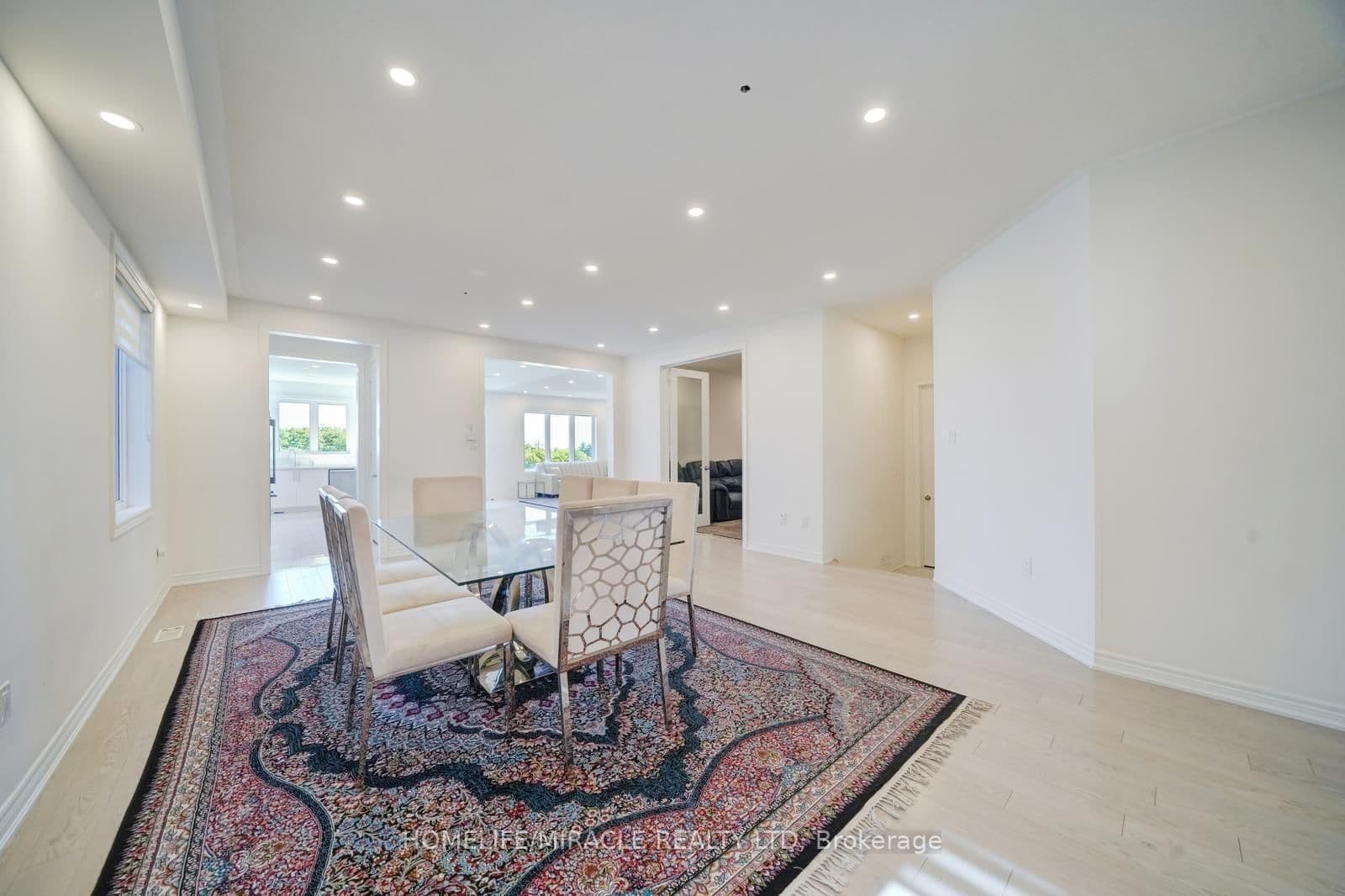 194 Boundary Boulevard - Image 6