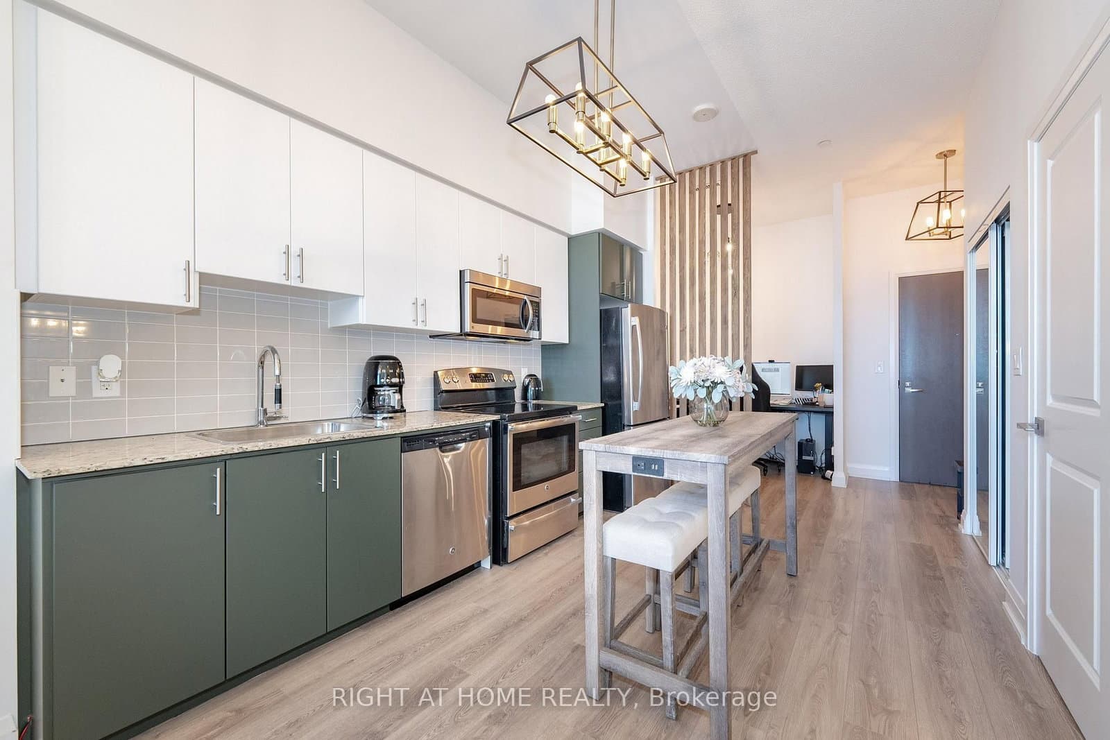 7171 Yonge Street, Unit 306 - Image 3
