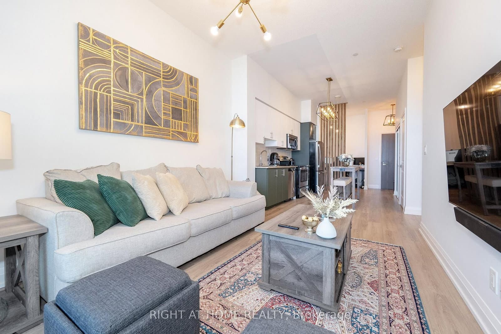 7171 Yonge Street, Unit 306 - Image 4