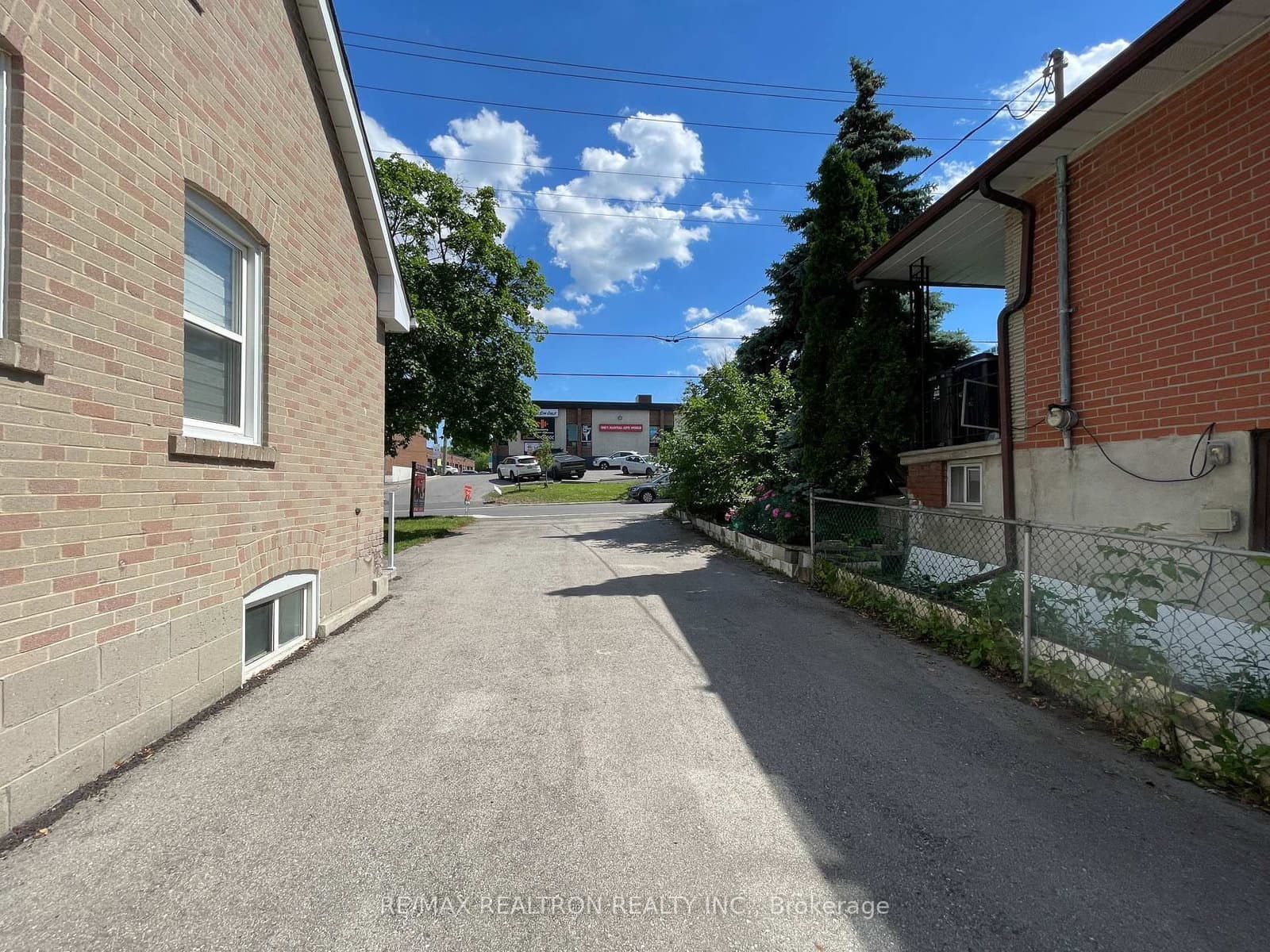 52 Glen Cameron Road - Image 2