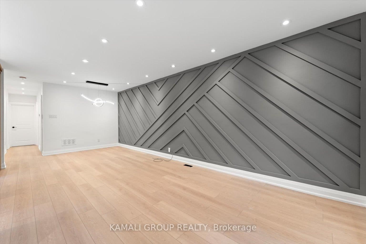 63 Walter Avenue, Unit MAIN - Image 4