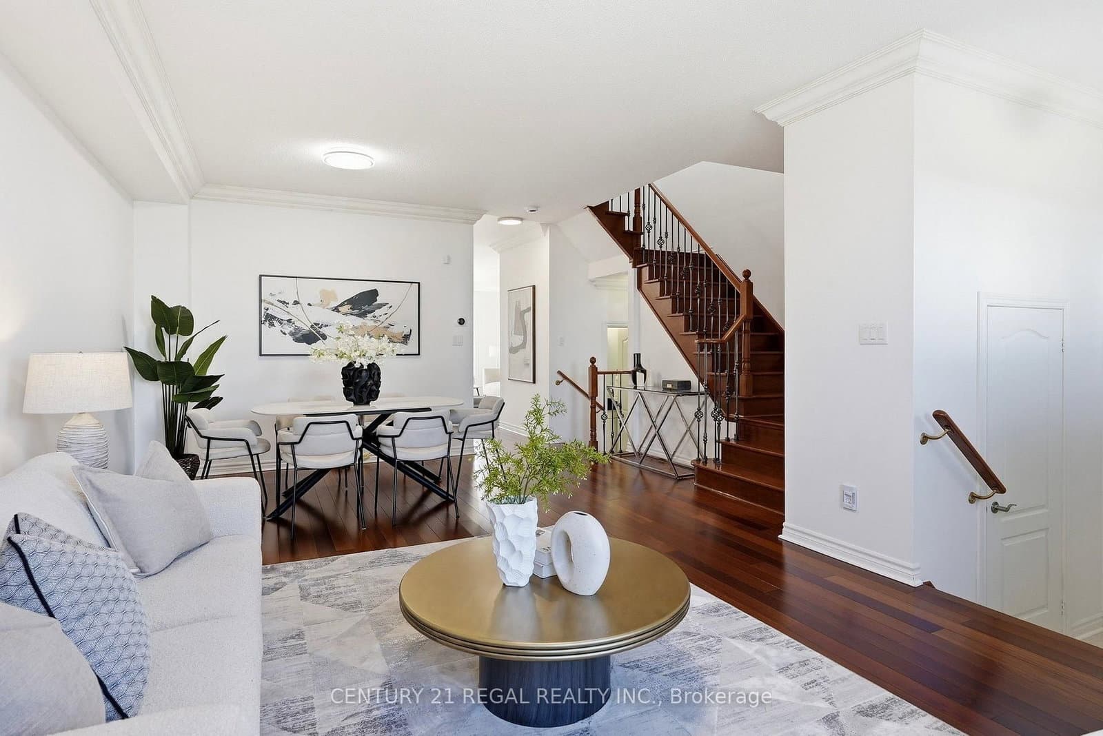 10461 Woodbine Avenue - Image 3
