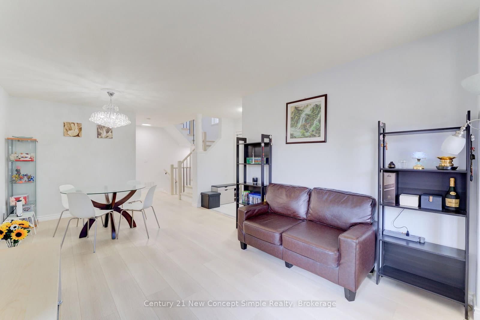 18 Castlemore Avenue - Image 5