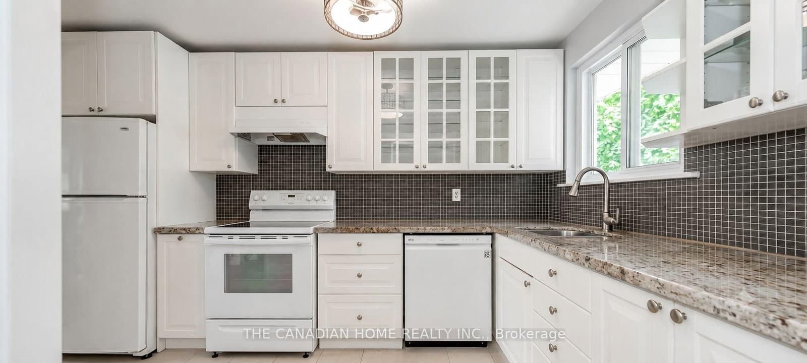 802 Pam Crescent - Image 4