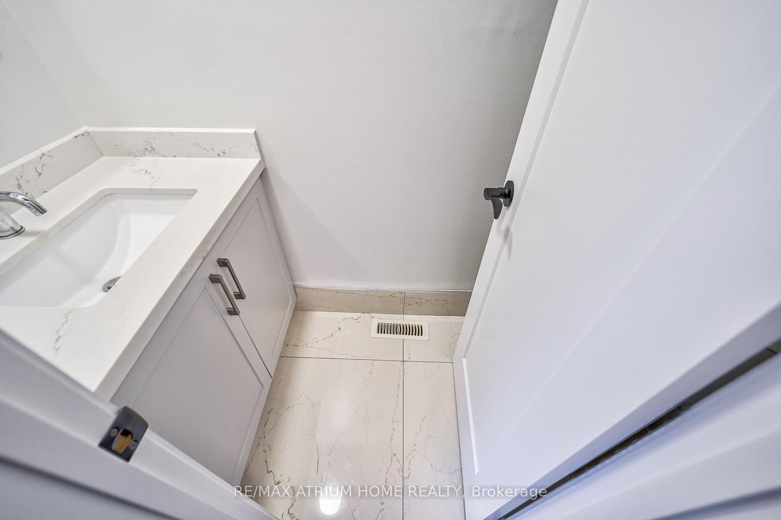 61 Trothen Circle - Image 6
