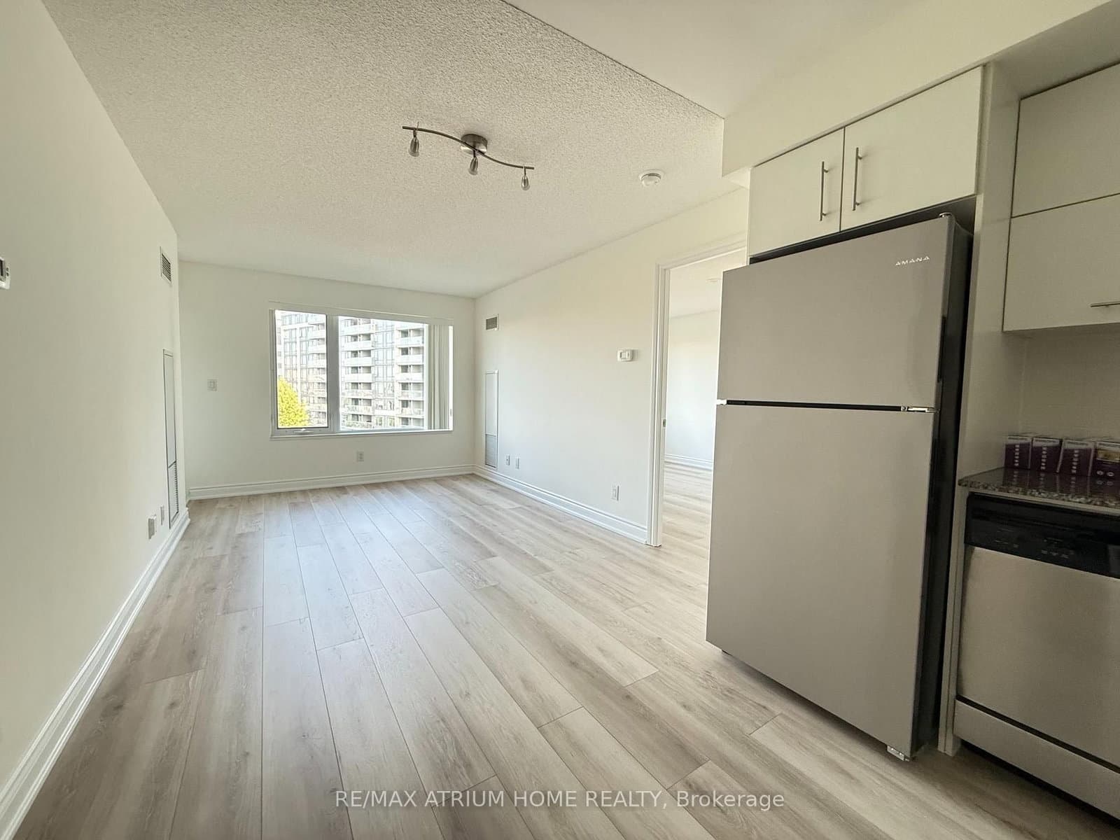 233 South Park Road, Unit 602 - Image 6