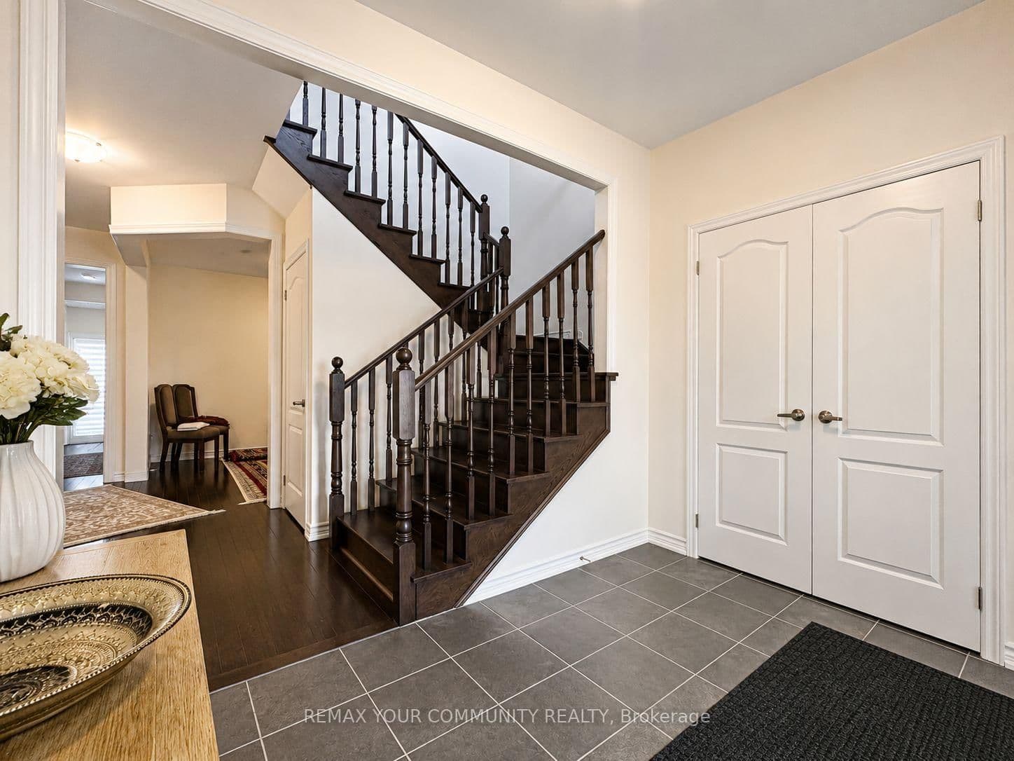 101 Connell Drive - Image 2
