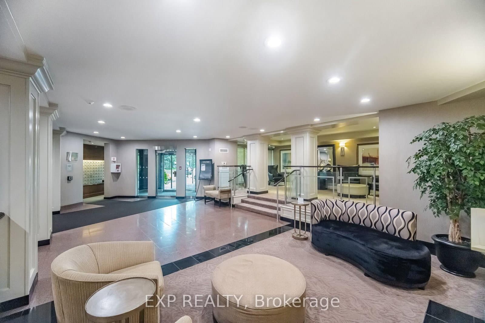 7440 Bathurst Street, Unit 410 - Image 4