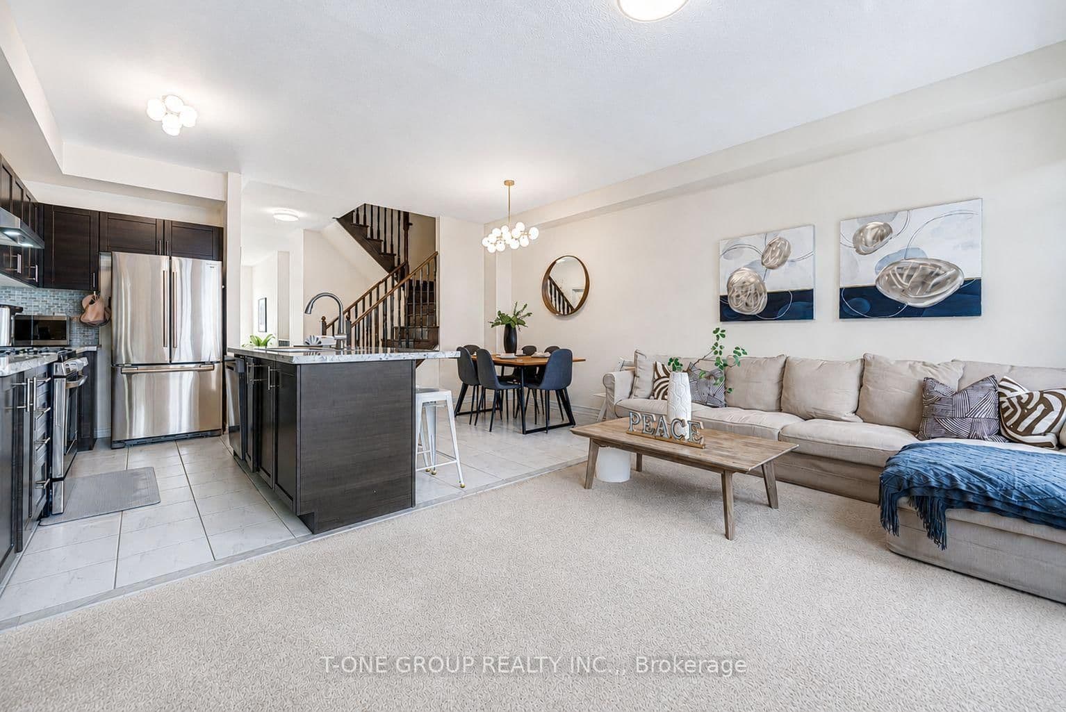 27 Sharbot Lane - Image 4