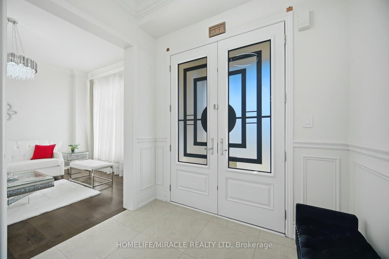 642 Barons Street - Image 3