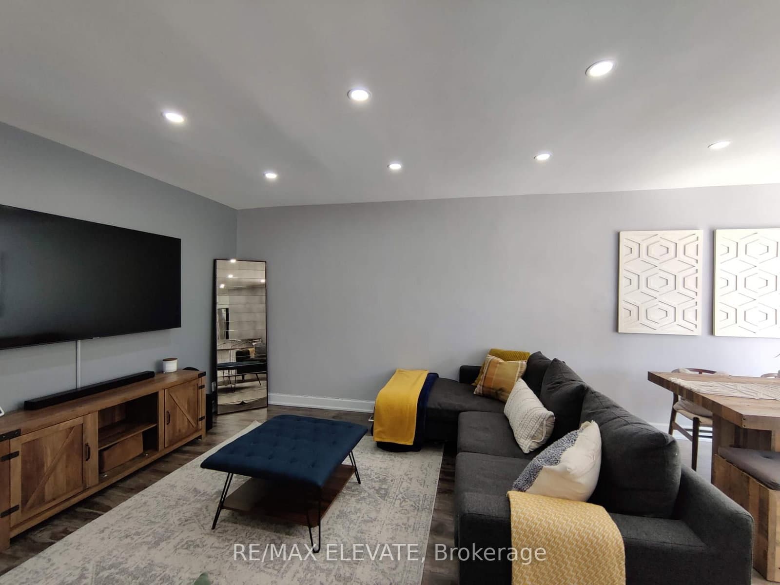 302 Demaine Crescent - Image 2