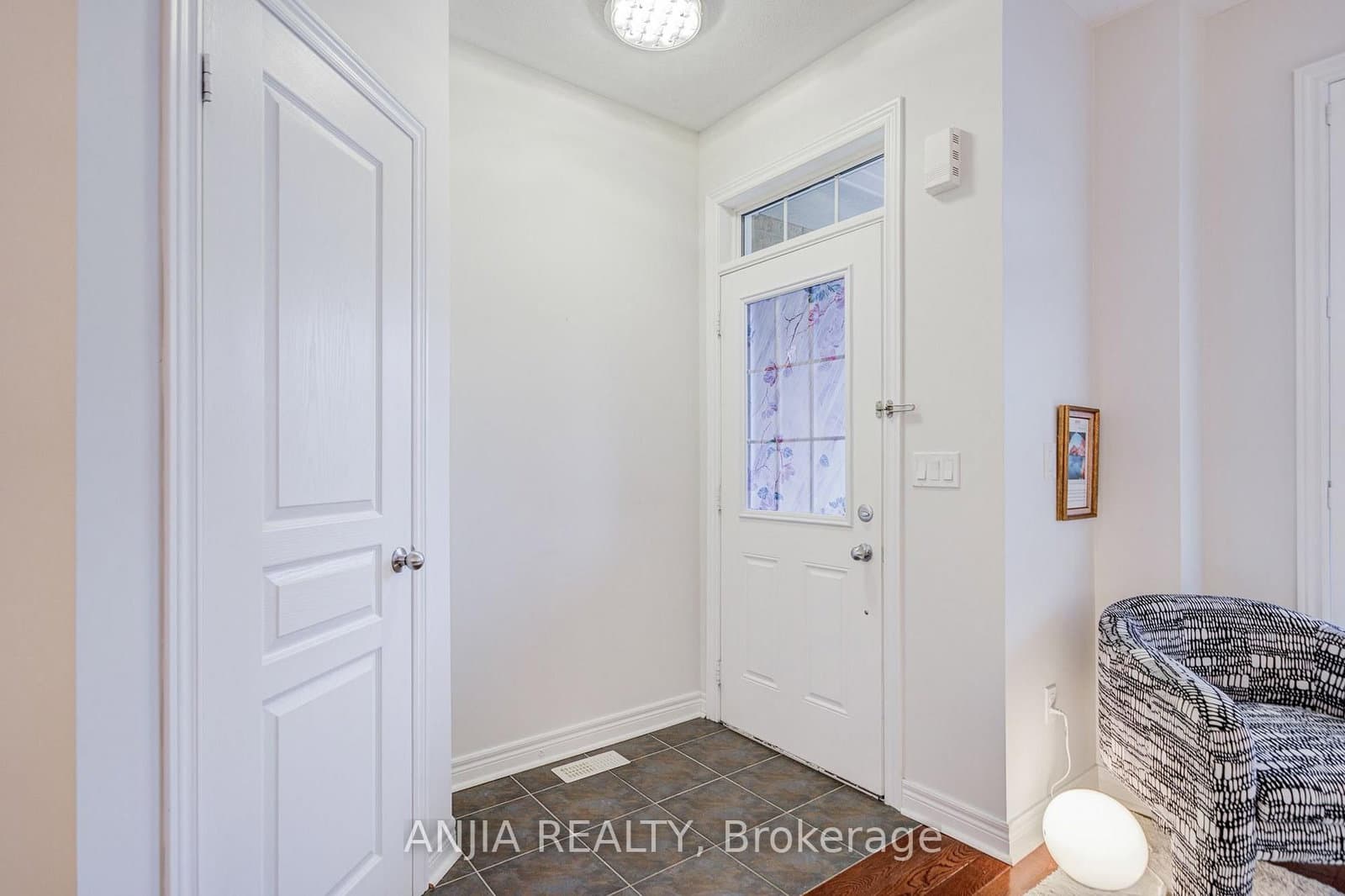 2406 Bur Oak Avenue - Image 3