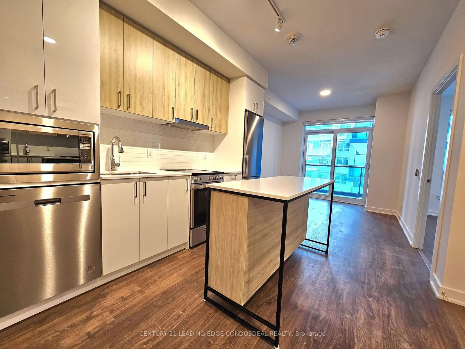 30 Upper Mall Way, Unit 419 - Image 2