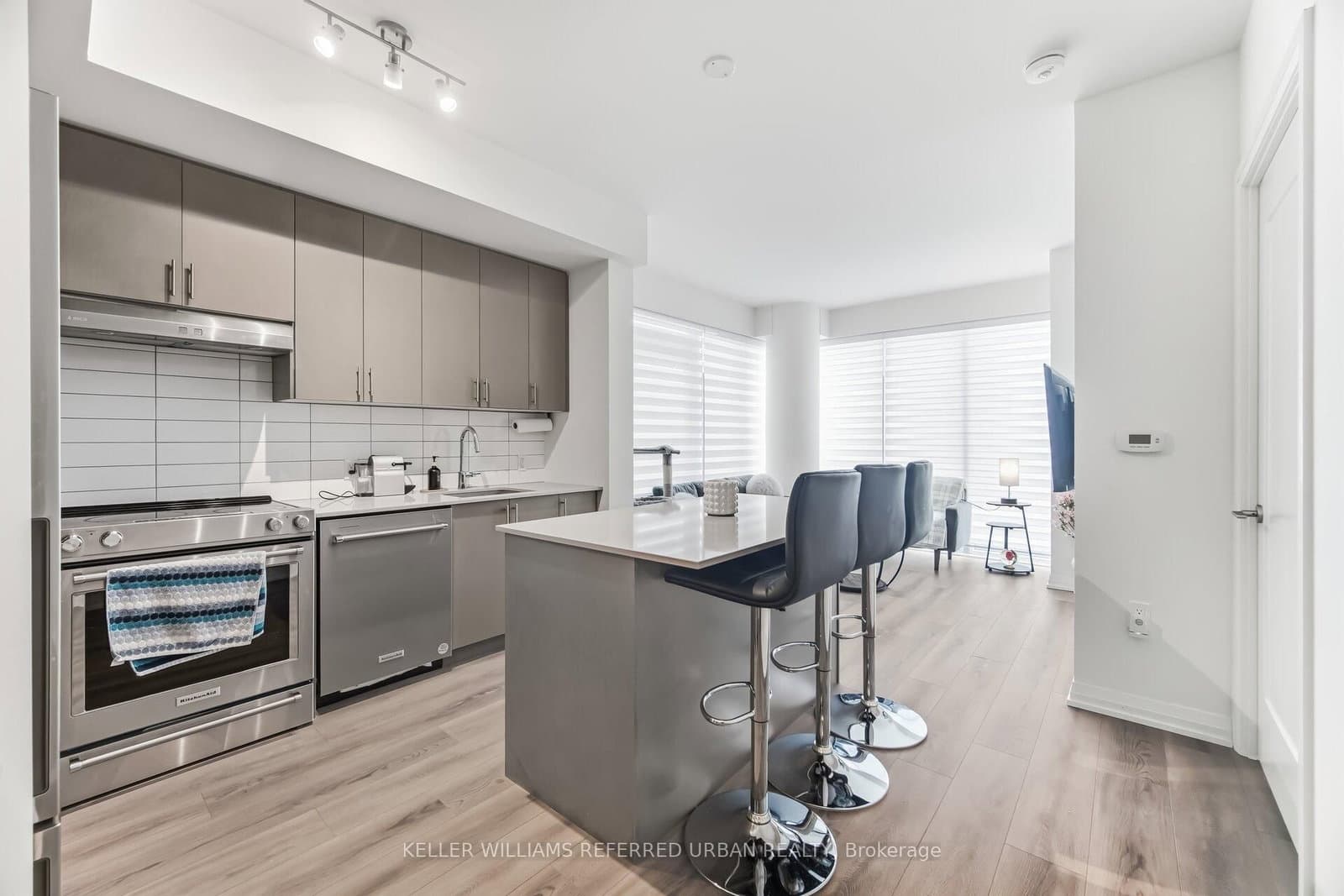 #1115 - 9000 Jane Street