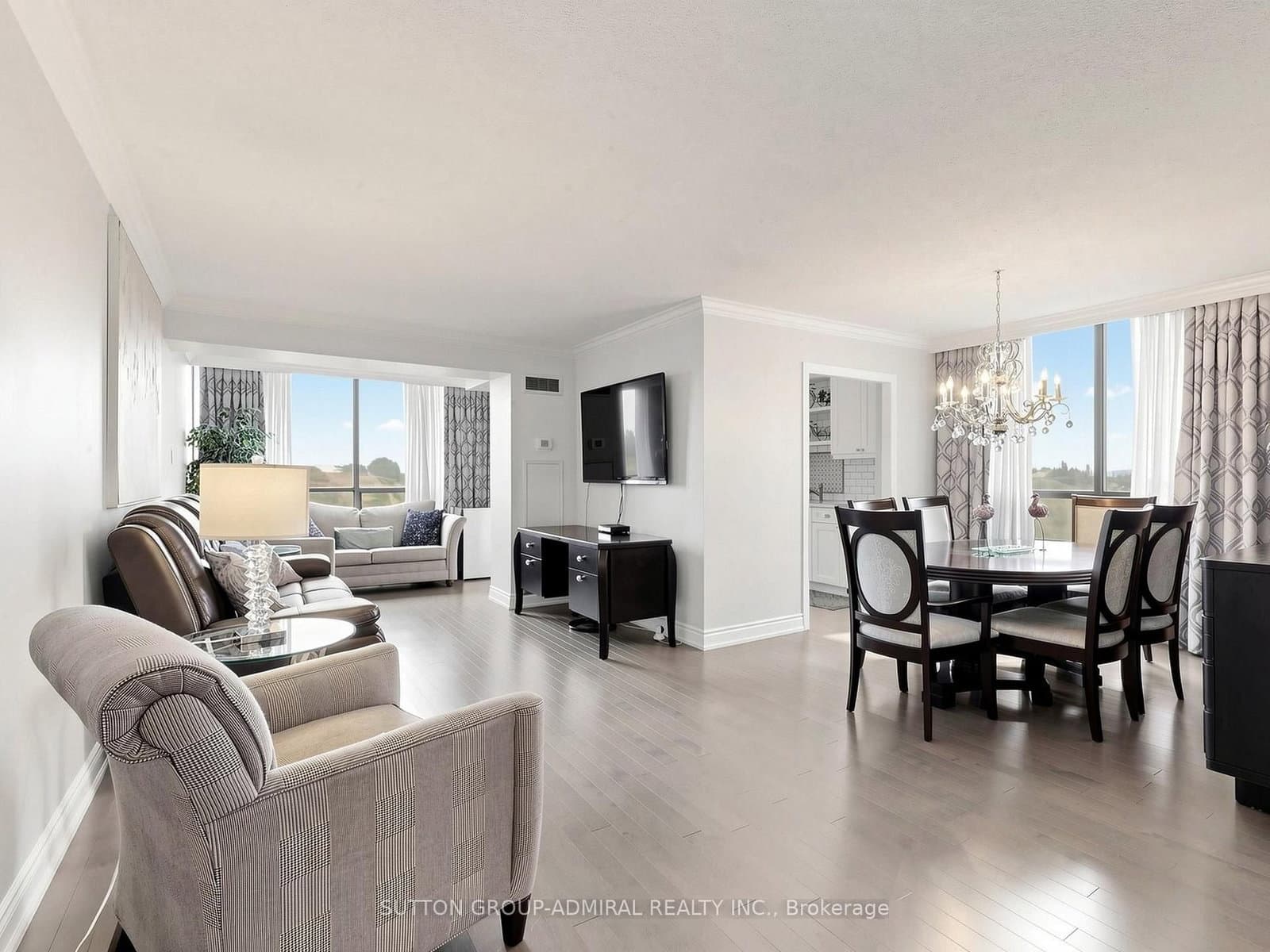 7460 Bathurst Street, Unit 507 - Image 1