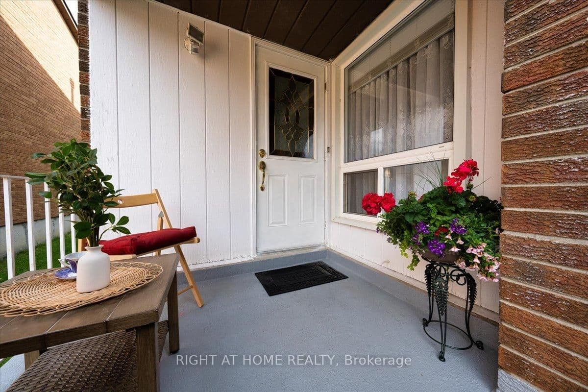 72 Rejane Crescent - Image 3