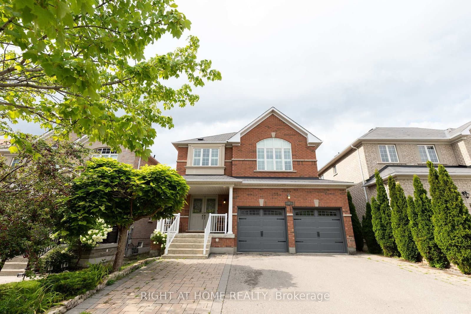 182 Maurier Boulevard - Image 2