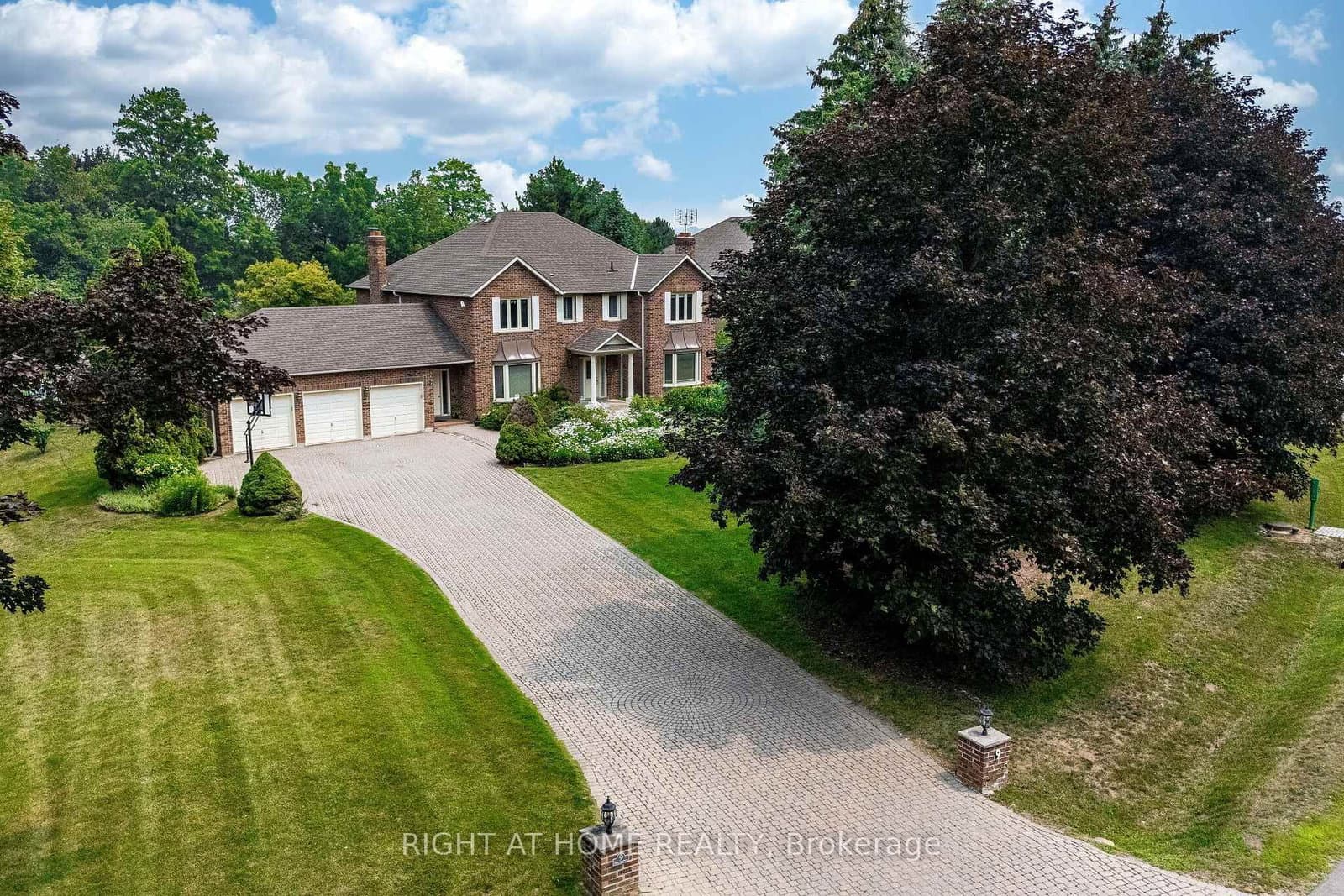 9 Glenridge Drive - Image 2