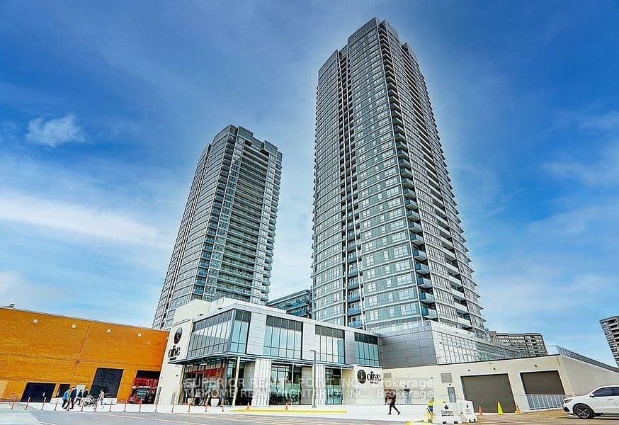 30 Upper Mall Way, Unit 3310 - Image 1
