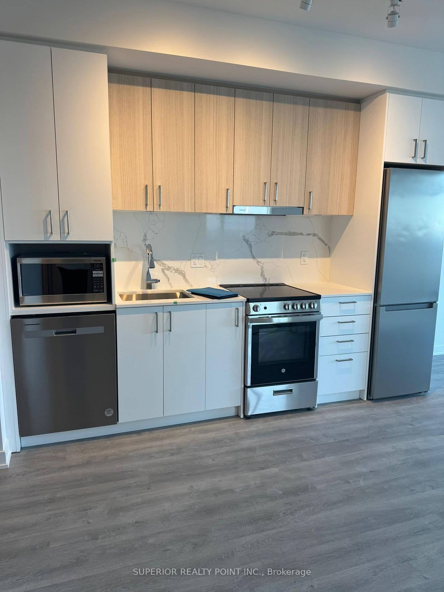 30 Upper Mall Way, Unit 3310 - Image 4