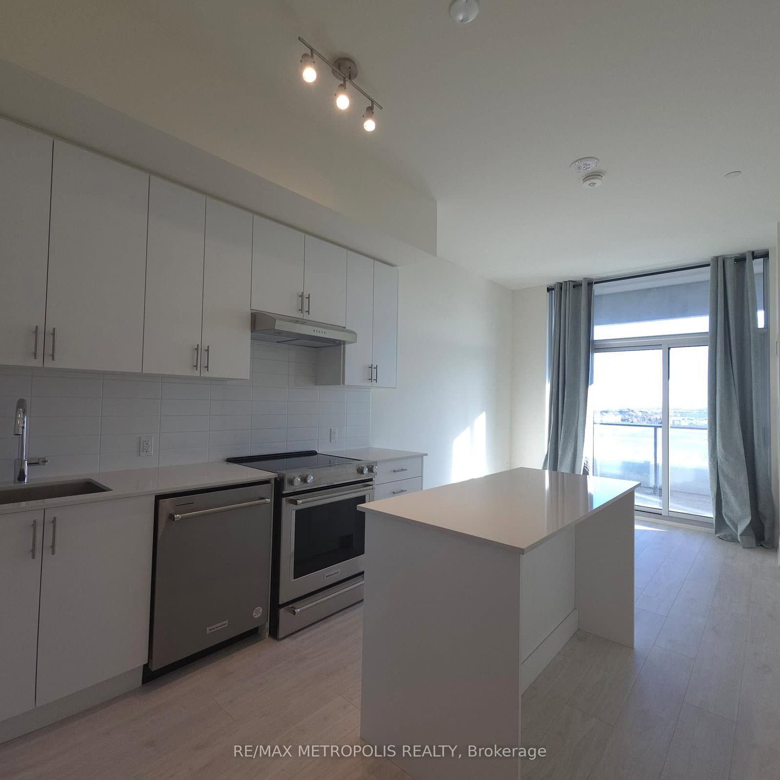8960 Jane Street, Unit 508 - Image 4