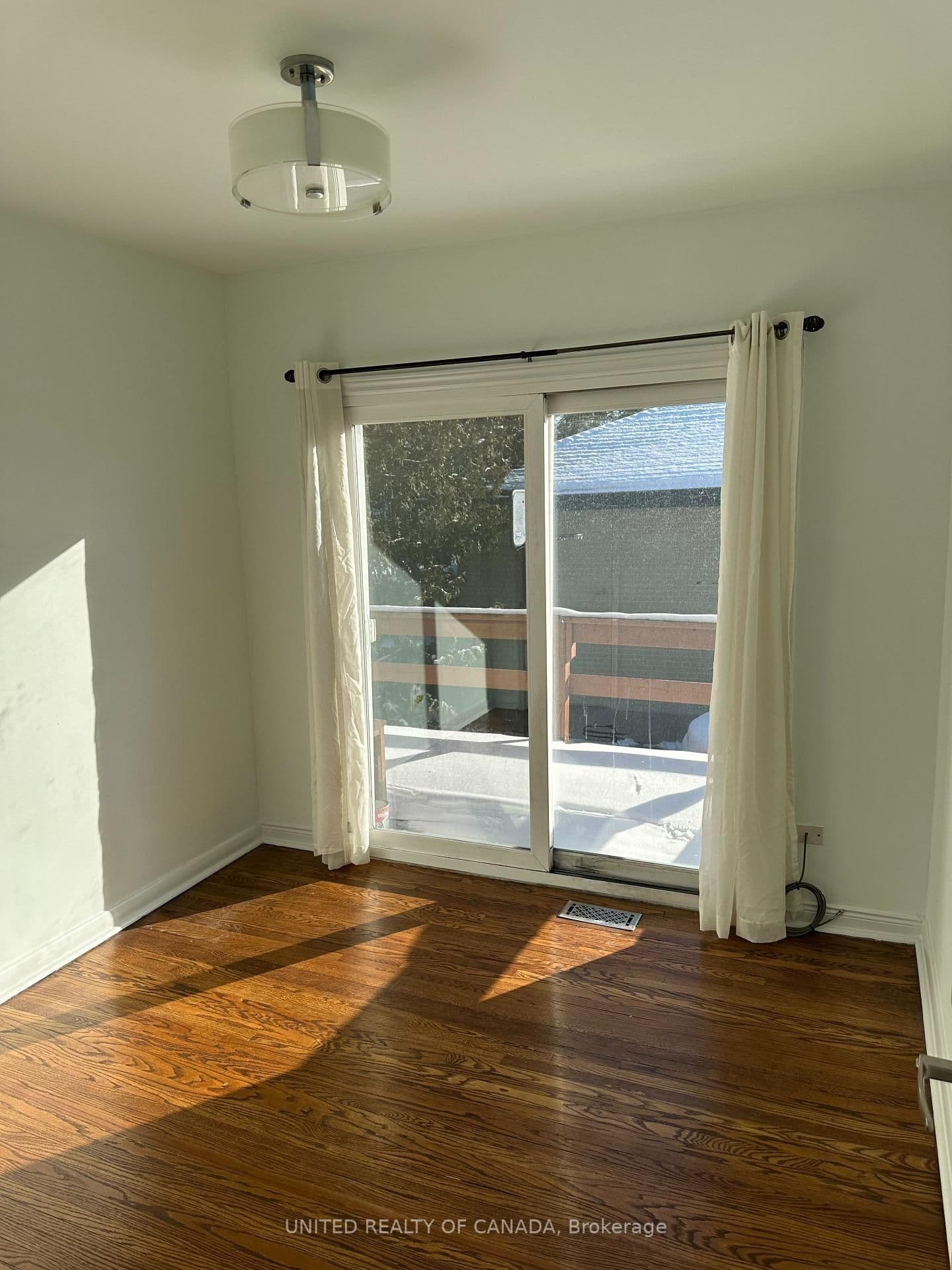 45 Bayview Parkway - Image 6