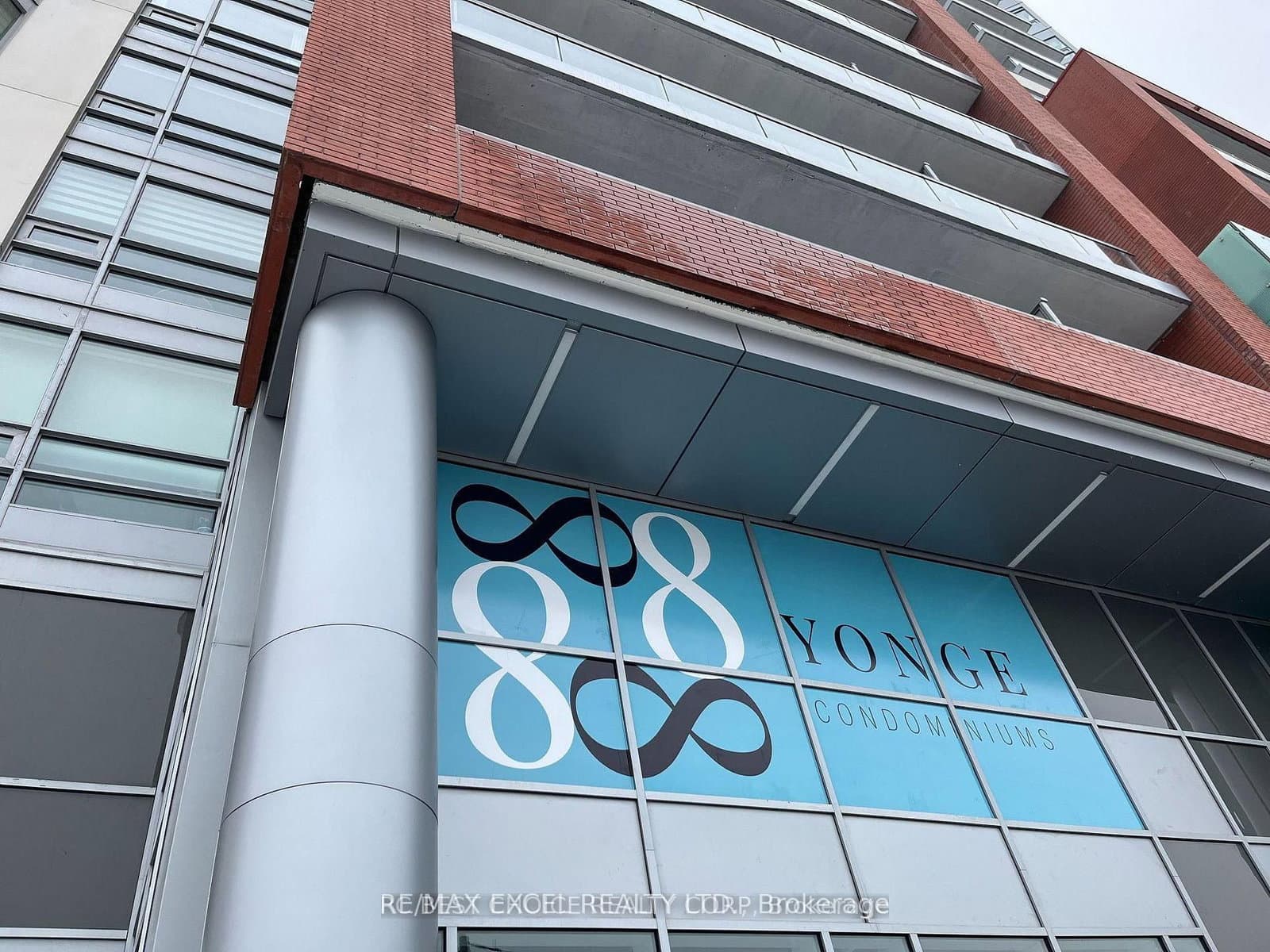 8888 Yonge Street, Unit 904 - Image 1