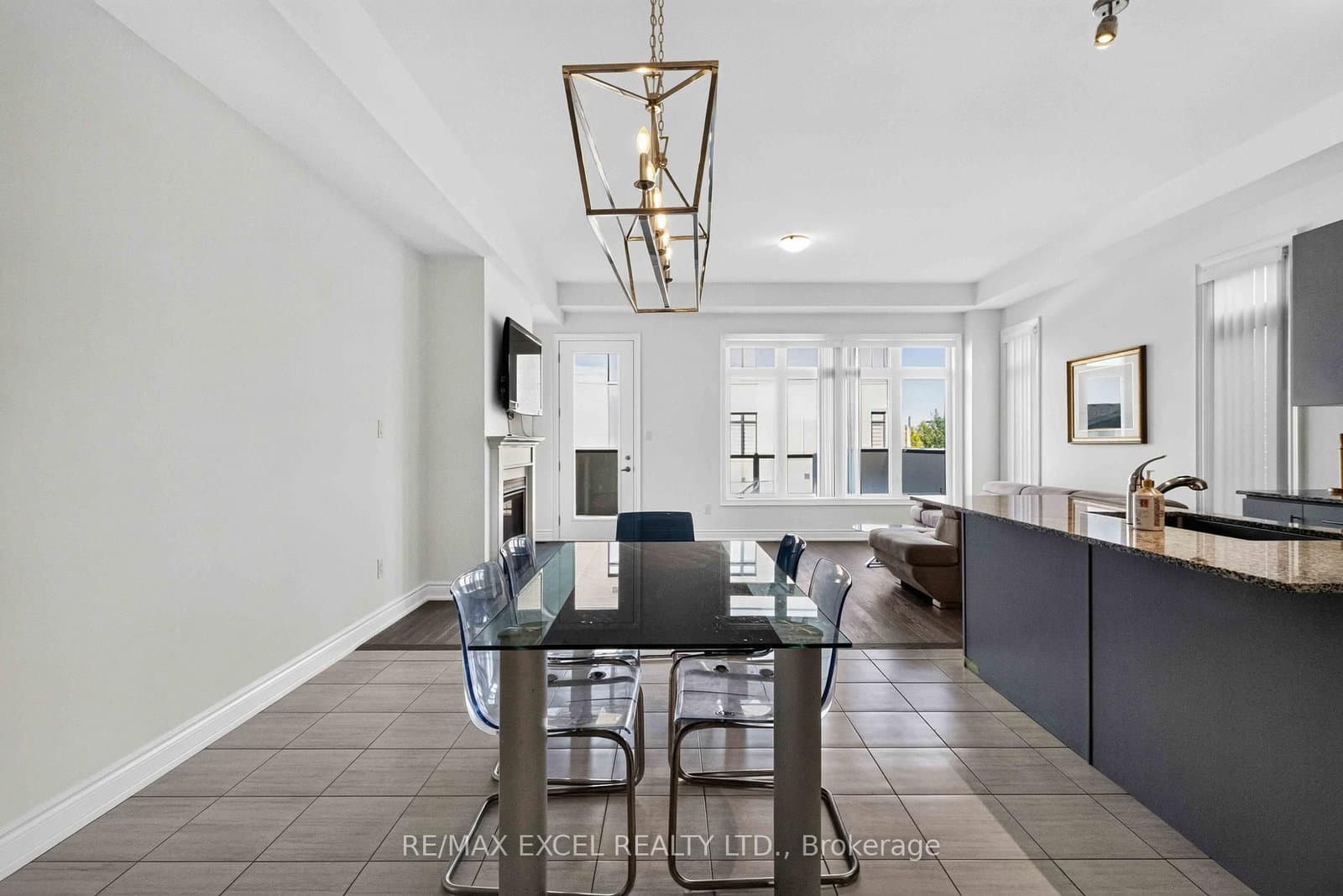 9540 Weston Road, Unit Upper - Image 5