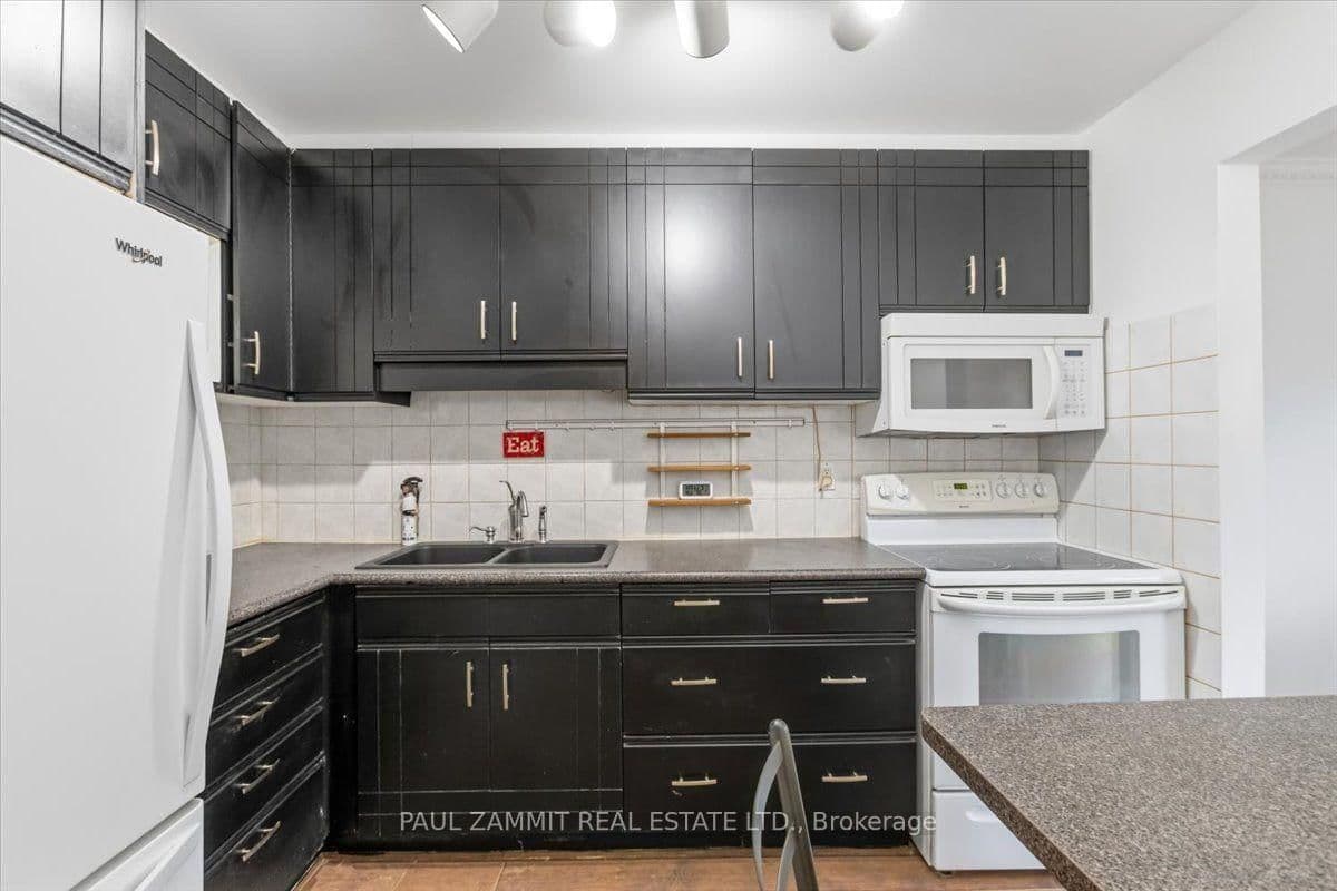 42 Nicholson Way - Image 3