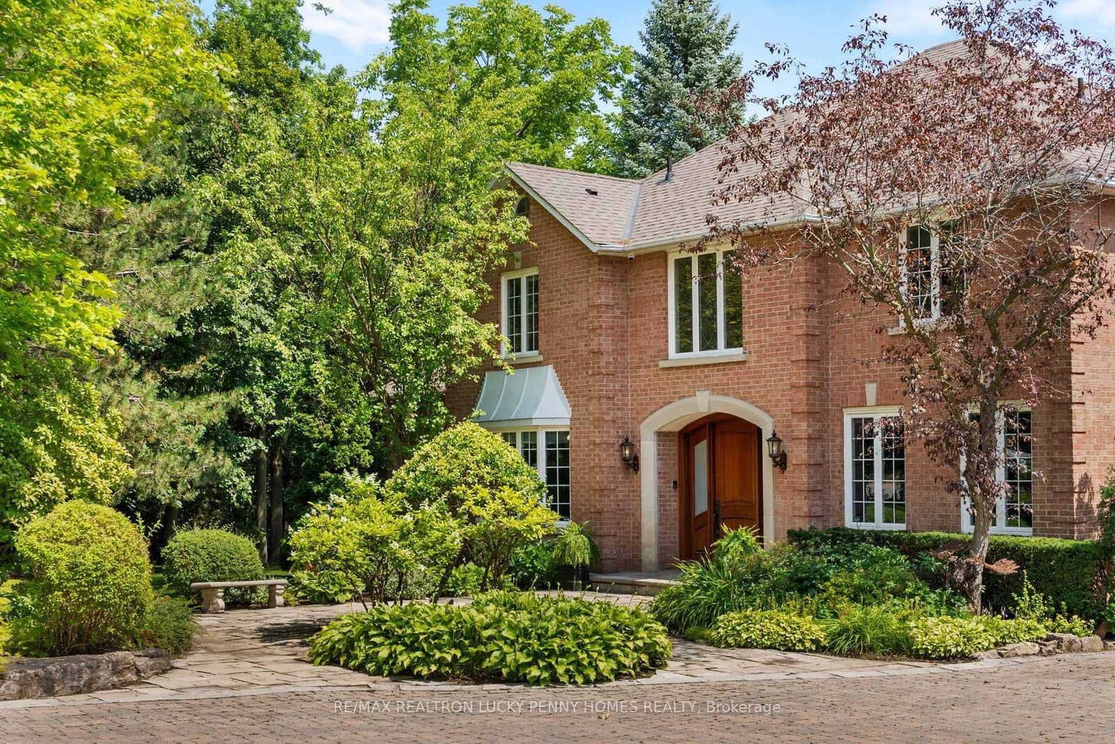 27 Glenridge Drive - Image 2