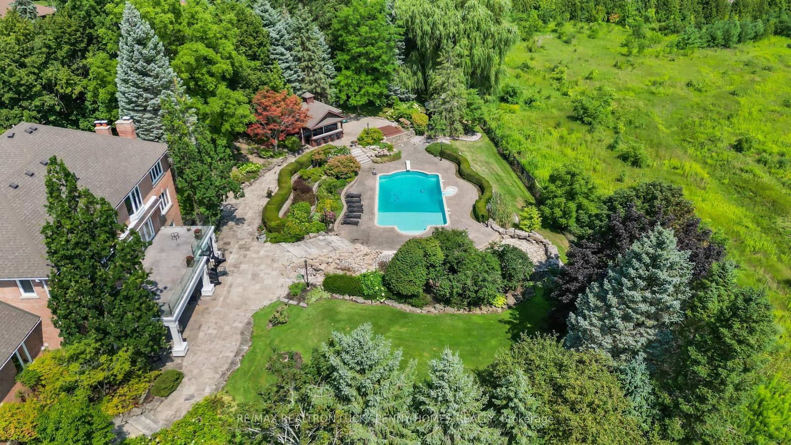 27 Glenridge Drive - Image 4