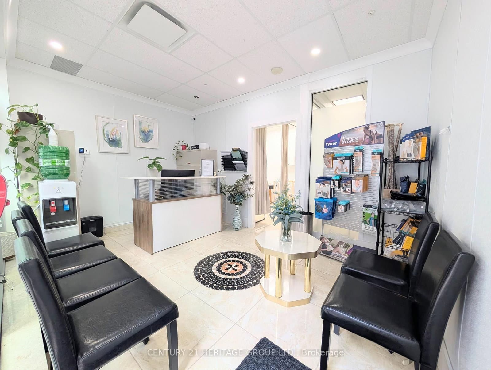 7181 Yonge Street, Unit 2 - Image 1