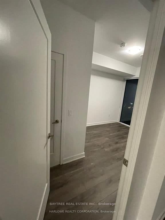 105 Oneida Crescent, Unit 911 - Image 3