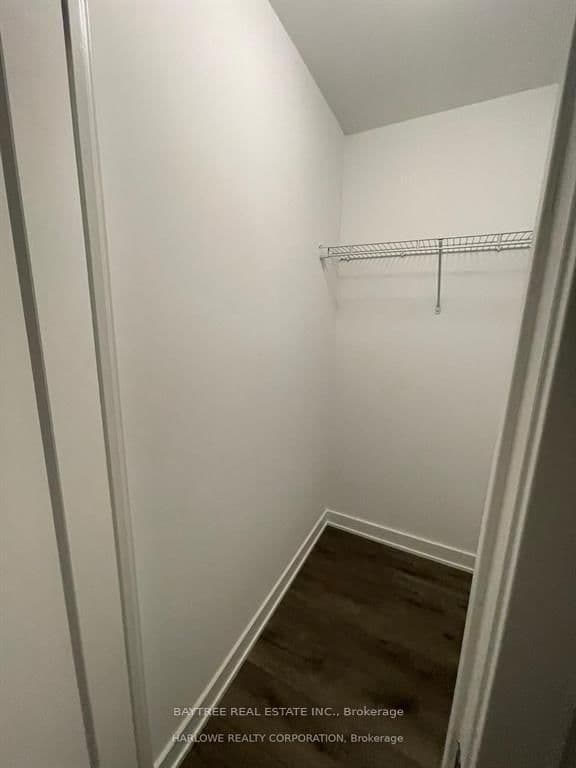 105 Oneida Crescent, Unit 911 - Image 6