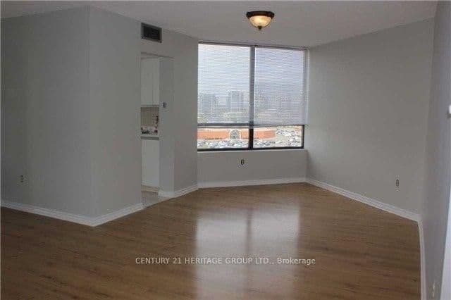 7460 Bathurst Street, Unit 1003 - Image 4