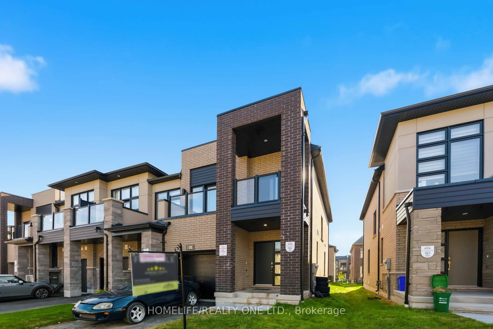 10 Harvey Bunker Crescent - Image 1